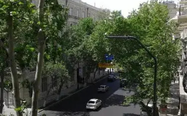 Neftiannikov Avenue Apartment