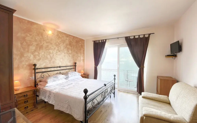 Nest on the Lake Lezzeno