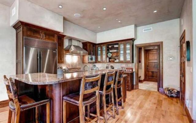 Beaver Creek Villagewalk 55