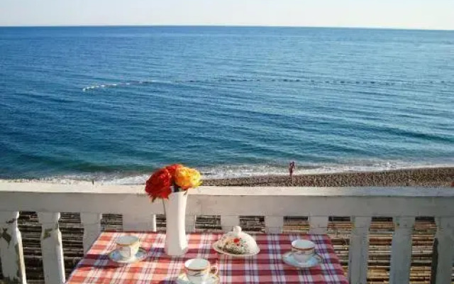 Sunset Promenade Rooms
