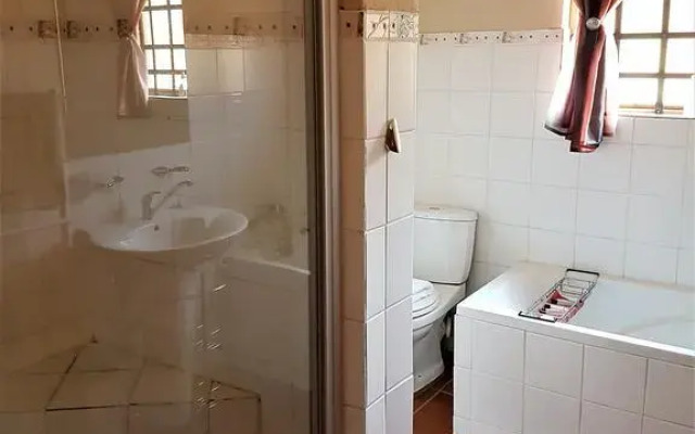 Zwavelpoort Guesthouse
