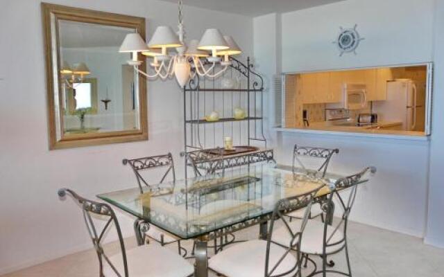 Som 813 - Somerset 2 Bedroom Condo by Redawning