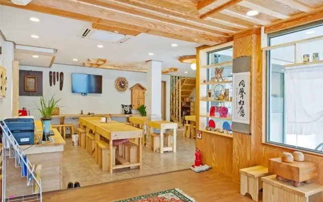 Gyeongju Guesthouse Travel Road