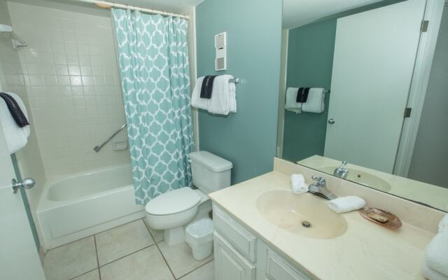 Inlet Reef 210 2 Bedroom Condo by RedAwning