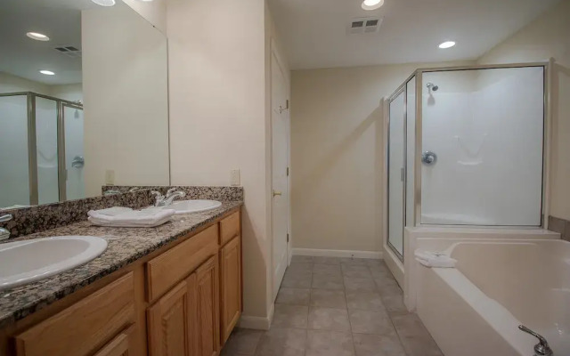 Legacy Towers-Legacy I 1206