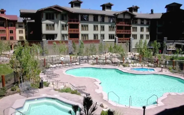 Village 2416 White Mountain Lodge