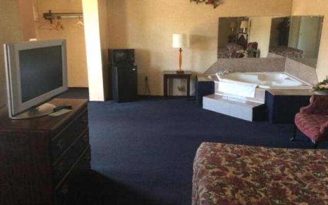 Economy Inn - Parkersburg