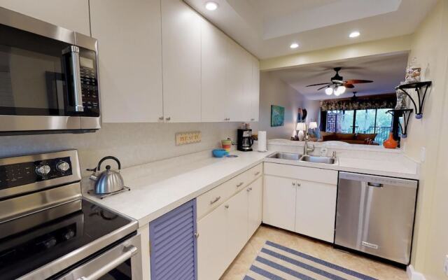 Sun Plaza West 204 5608 Gulf by RedAwning