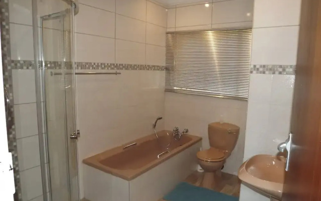 Guest House 4 U