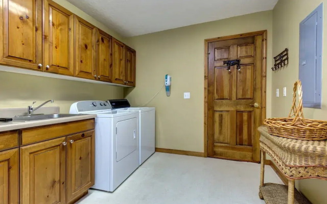 Abode at Four Lakes