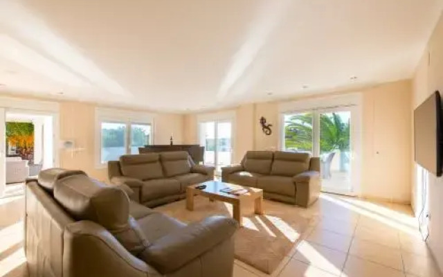 Villa Malibu - Plusholidays