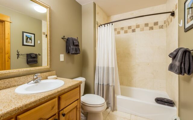 2720 Eagleridge Condo Unit A202