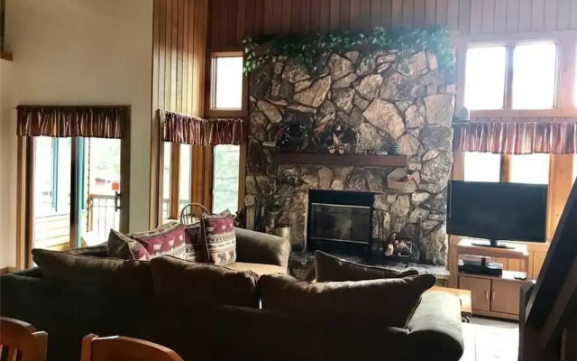Mountainback #115, Loft, Den