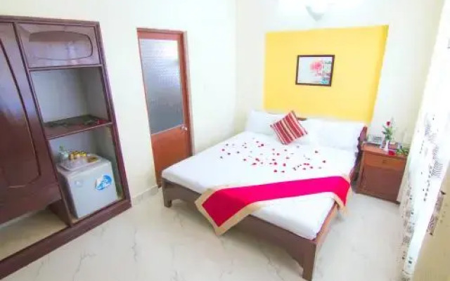 Nam Viet Hotel