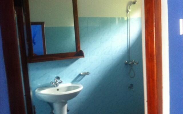 D Sun Shine Bungalow and Restaurant