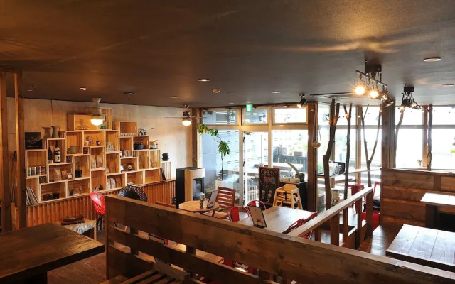 BOX HOTEL from bizan