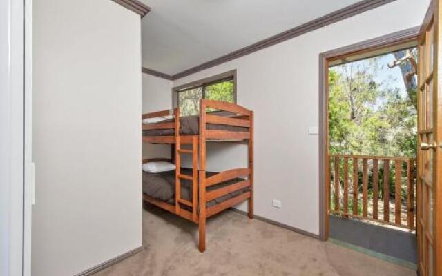 Nature Beach Break, 10 Lionel Avenue