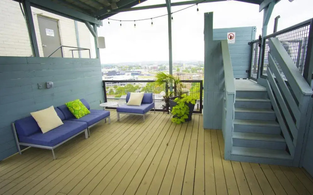Signature Fifth - by Nashville Vacations