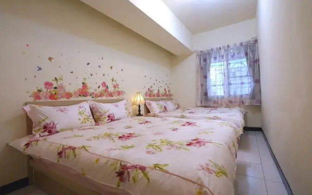 Green Light Guest House