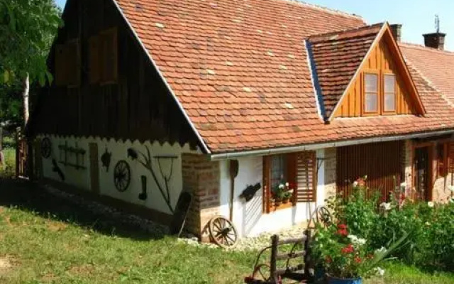Múltidéző Porta - Népi Műemlék Házak az Őrségben