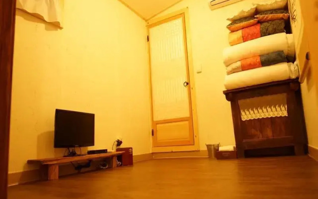 Janedang Hanok Guest House