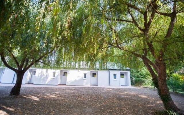 Tiszaligeti Motel & Camping