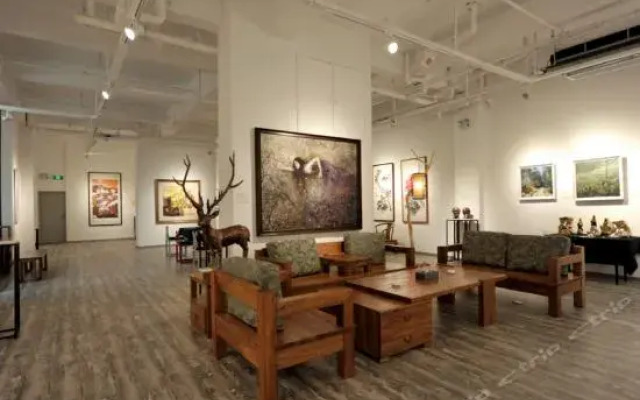 Jieyang Circle Art Hotel