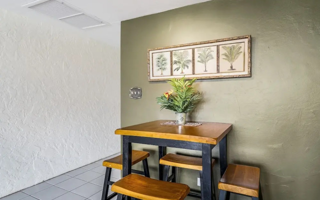 Casa de Emdeko 337 by RedAwning