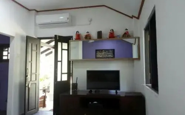 Living With Lankan