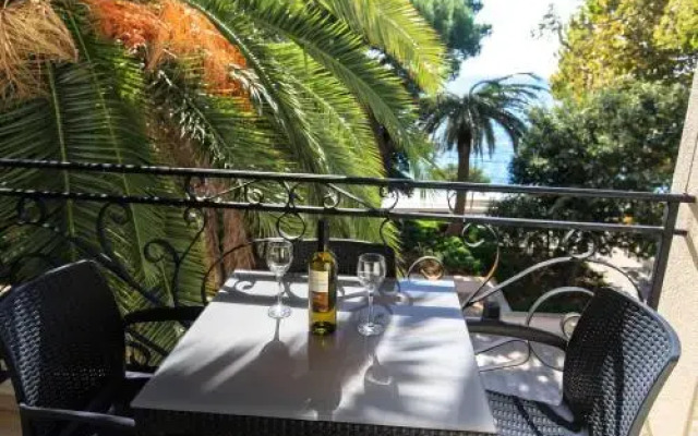 LuxBeachFront