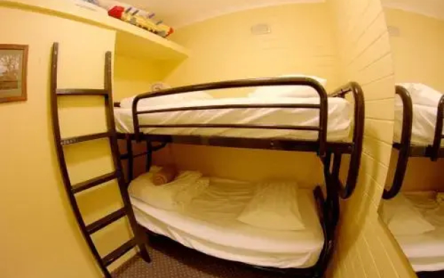 Snow Ski Apartments 03