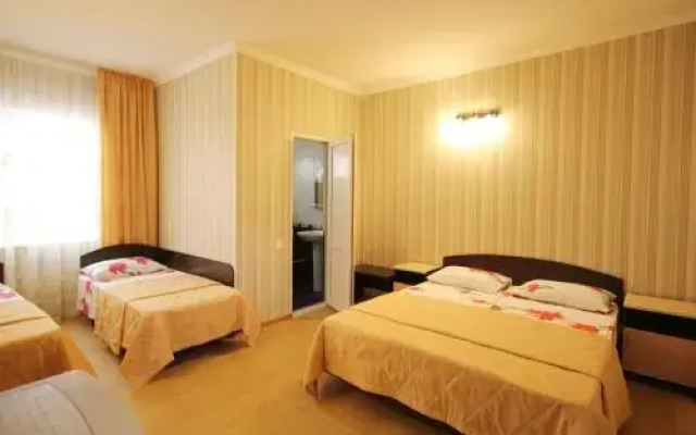 Karolina Guest House