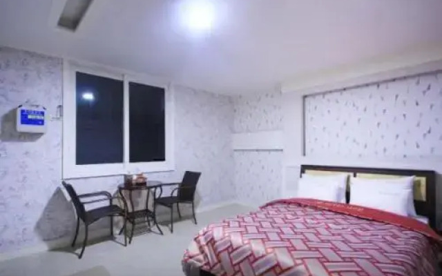 Narbone Motel
