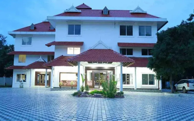 Thachaparambil Residency