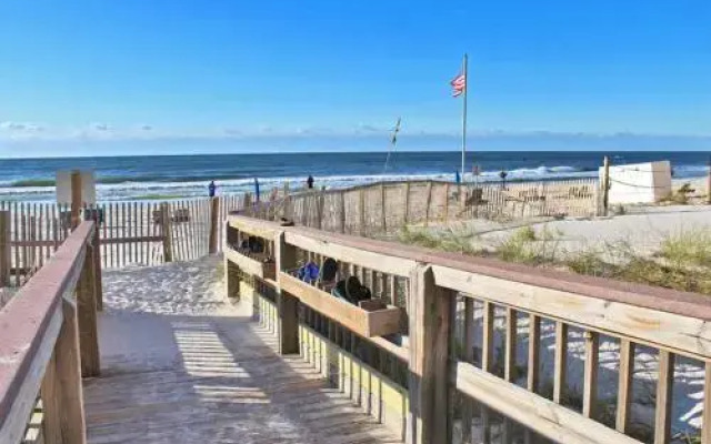 Crystal Shores West 1005