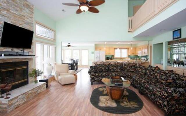 Absolute Paradise - 5 Br Home