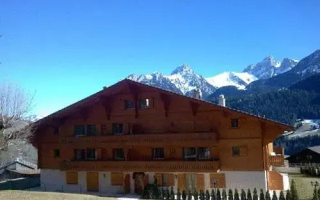 Rosat 18 Gstaad Valley