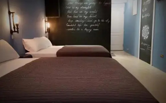 Enjoy Life Youth Hotel