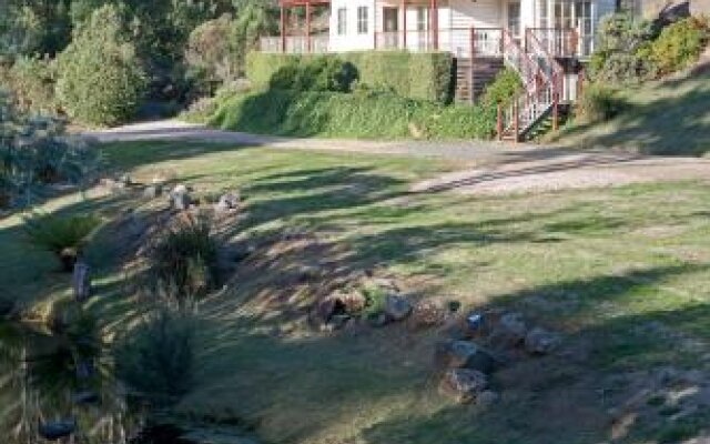 Crabtree Riverfront Cottages