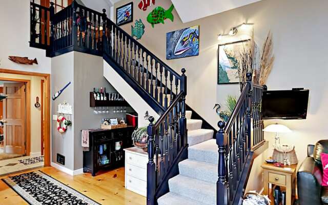 3336 S Shoreline Drive Home