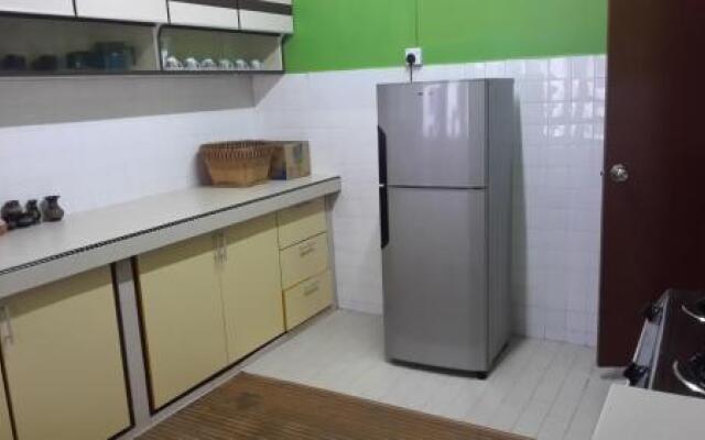 Roemahkoe Holiday Home