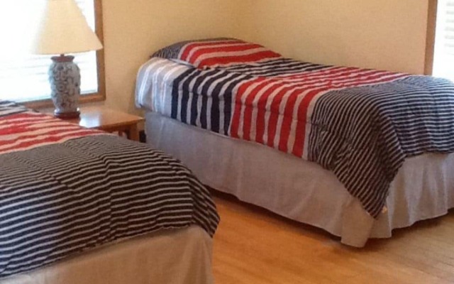 Sand Dollars 4 Bedroom Home by RedAwning