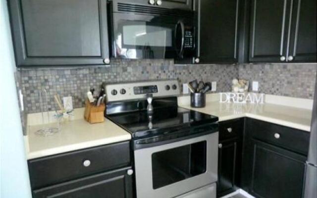 1931 Avenue F House by RedAwning