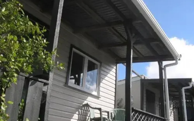 Waiteti Trout Stream Holiday Park