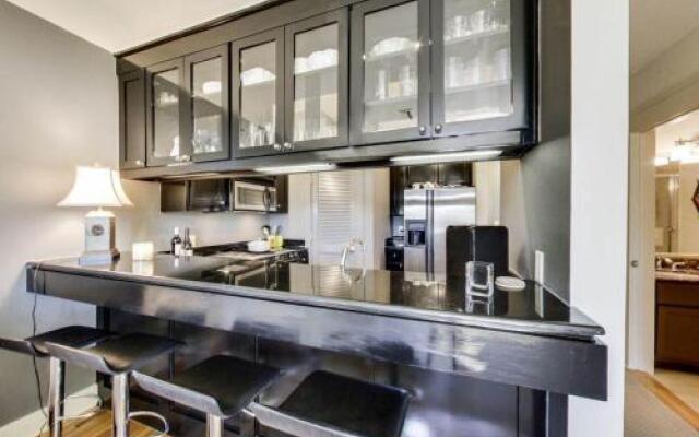 Downtown Carillon 2-302