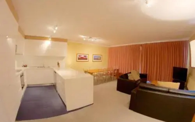 Snow Ski Apartments 36