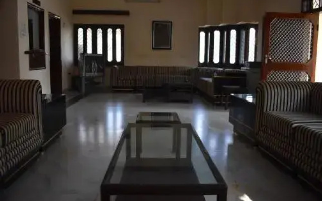 Hotel Ram Kuti