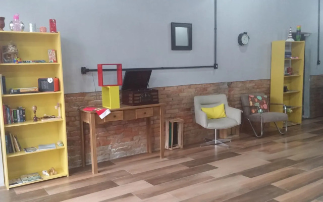 Rund Reise Kaffee e Hostel