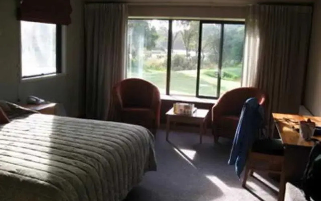 Wilderness Lodge - Lake Moeraki