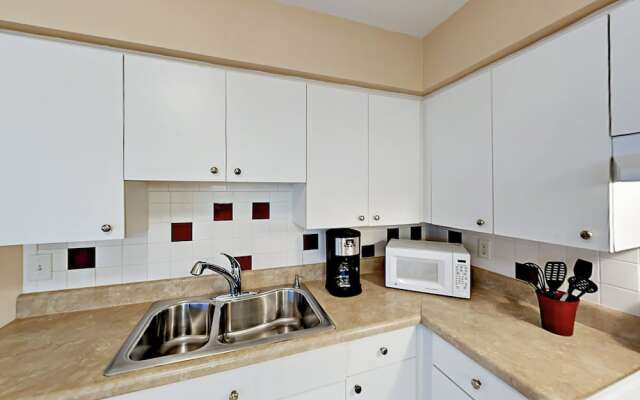 Sunny Beach Bungalow - 2 Br Home